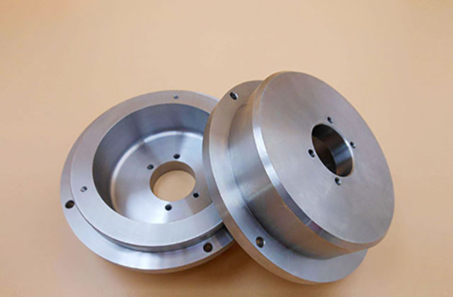 如何選購車載充電器及使用時要注意的事項(xiàng) 如何選購車載充電器及使用時要注意的事項(xiàng)