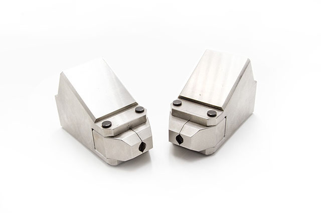 鋁腔體cnc加工中主軸對滾動軸承有哪些要求？加工企業如何改進鋁腔體cnc加工呢？