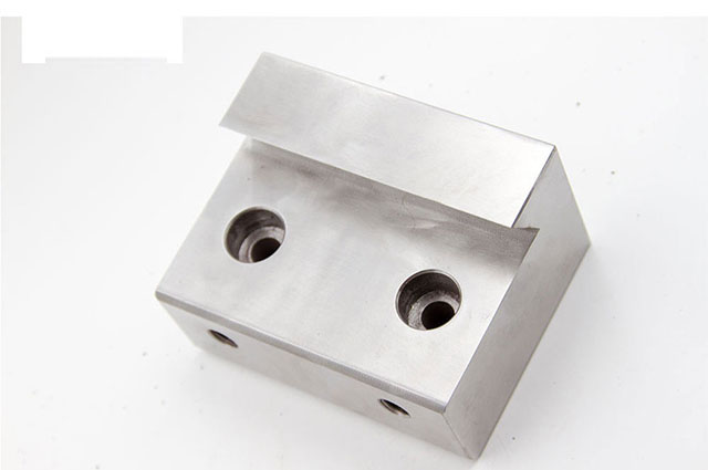 CNC精密機(jī)械加工 CNC精密機(jī)械加工